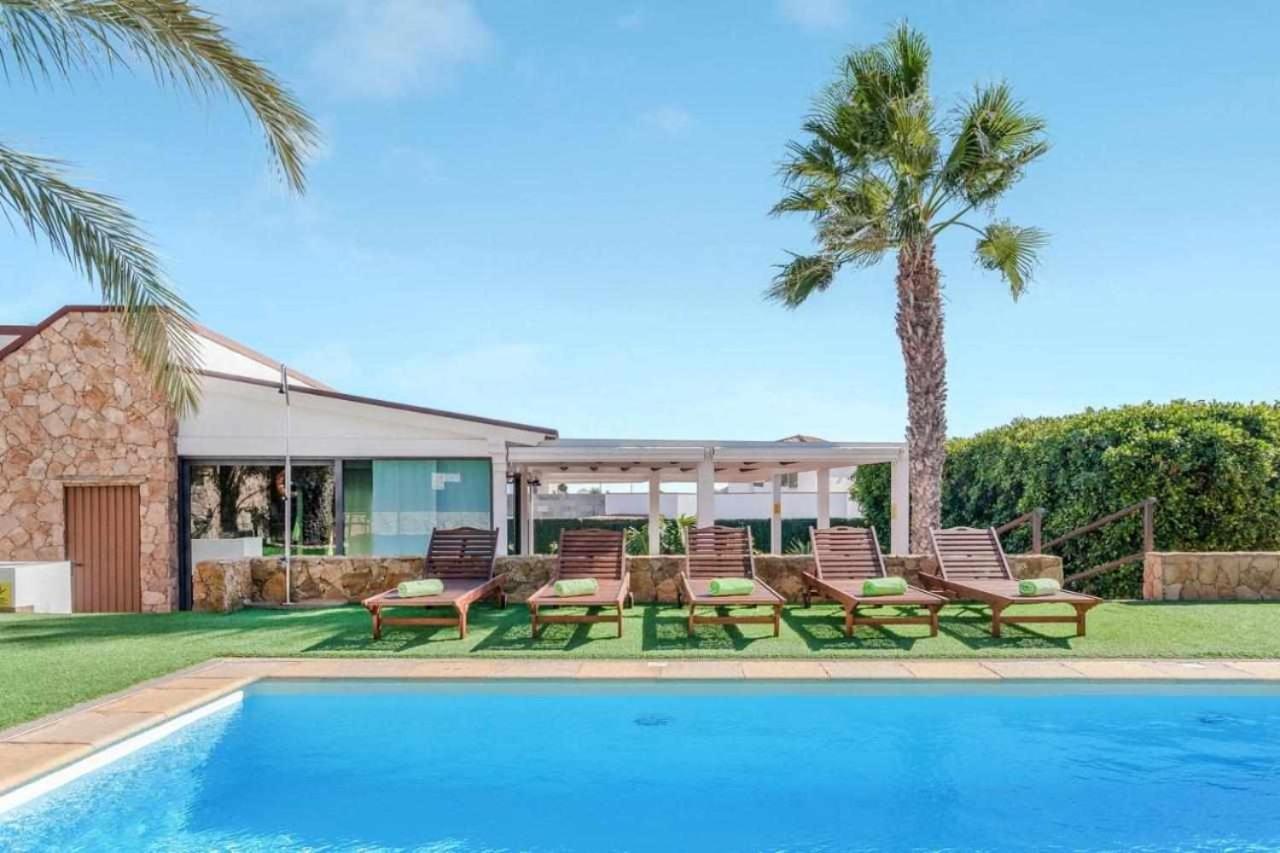 Villa Cobas Con Piscina Y Privada Triquivijate Exteriör bild